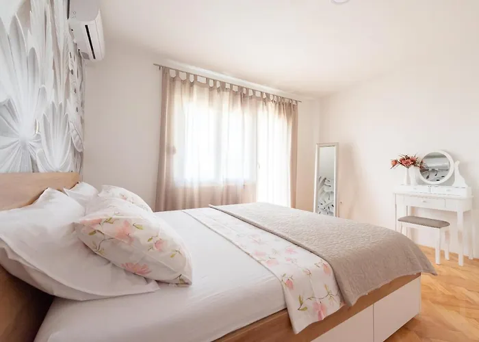 Villa Apartments Duje