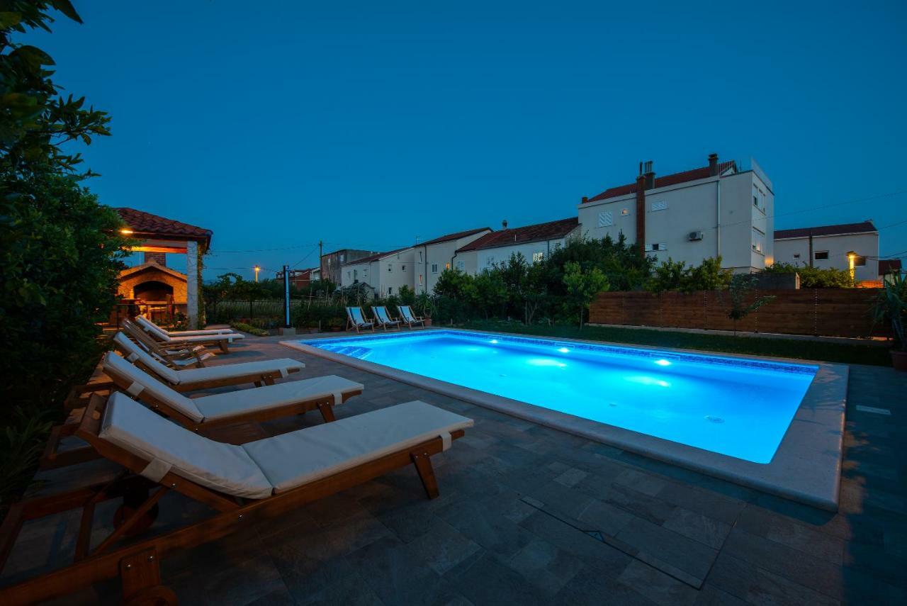 Duje Apartment