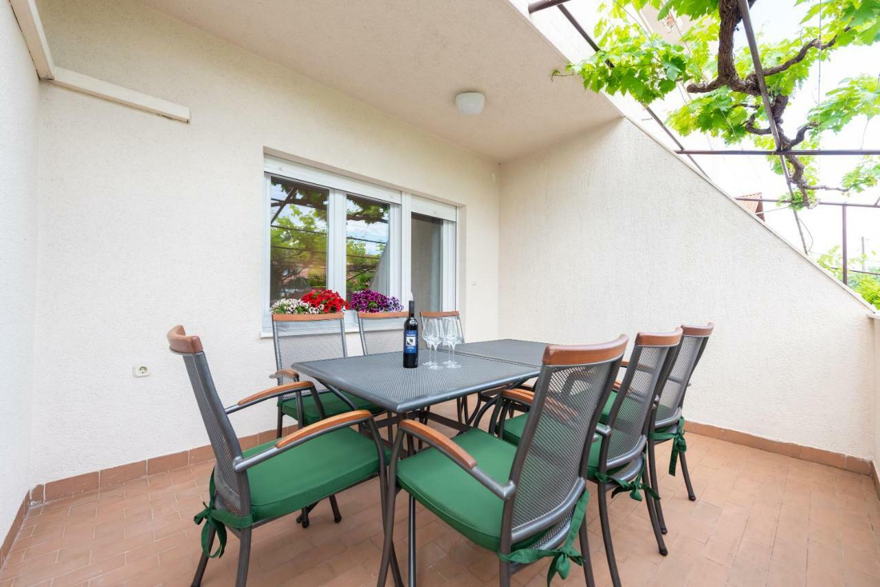 Duje Apartman