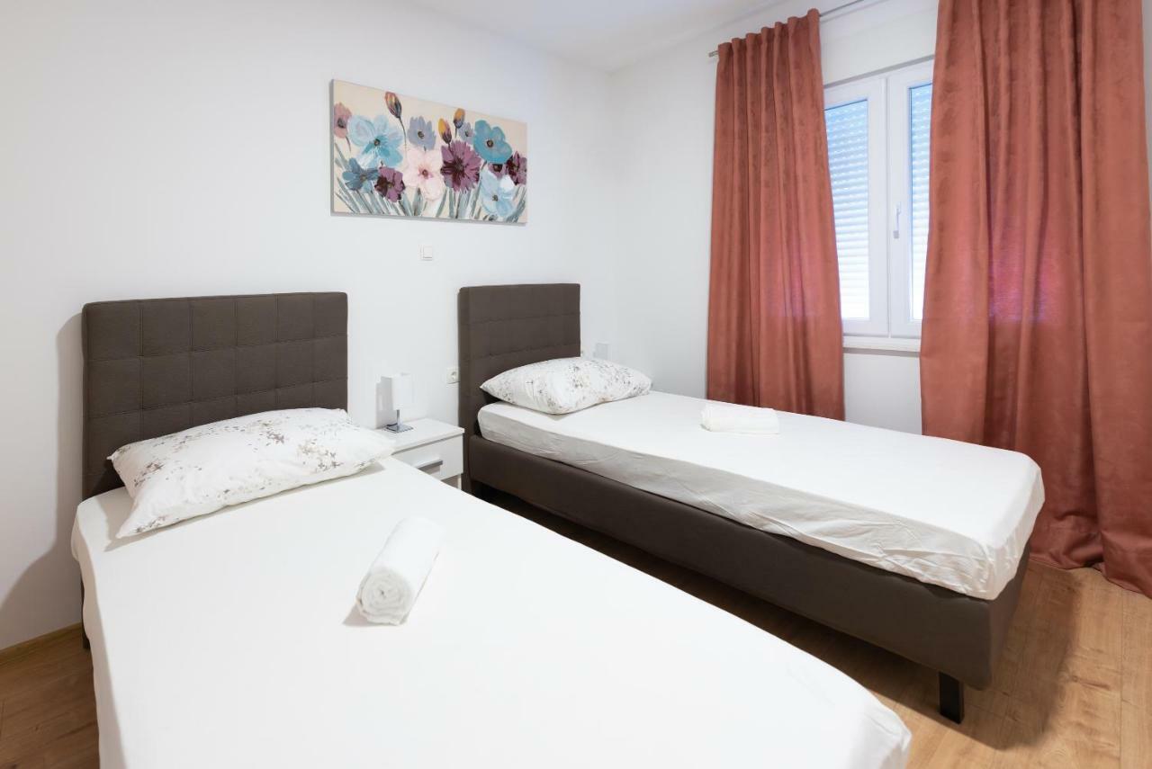 Duje Apartman
