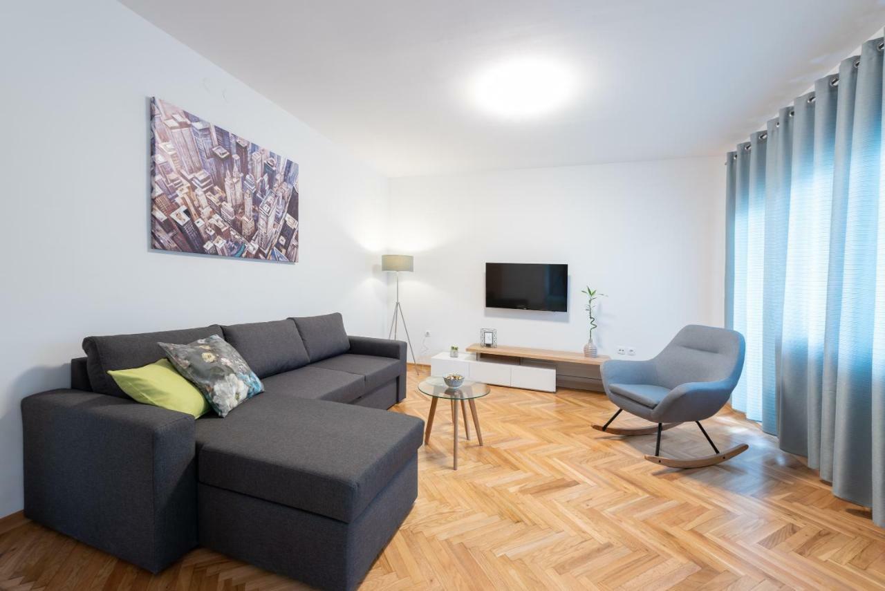 Duje Apartment Kaštela